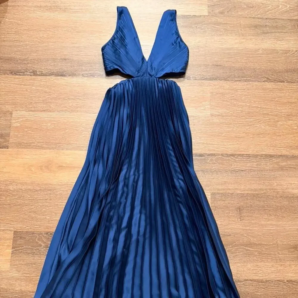 Abercrombie and Fitch navy blue maxi dress - Picture 3 of 5